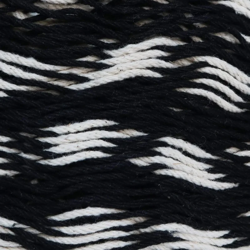 XXL Handwoven Thick Cord Mayan Double Hammock - 625 lbs Capacity for Outdoor Relaxation - Image 5